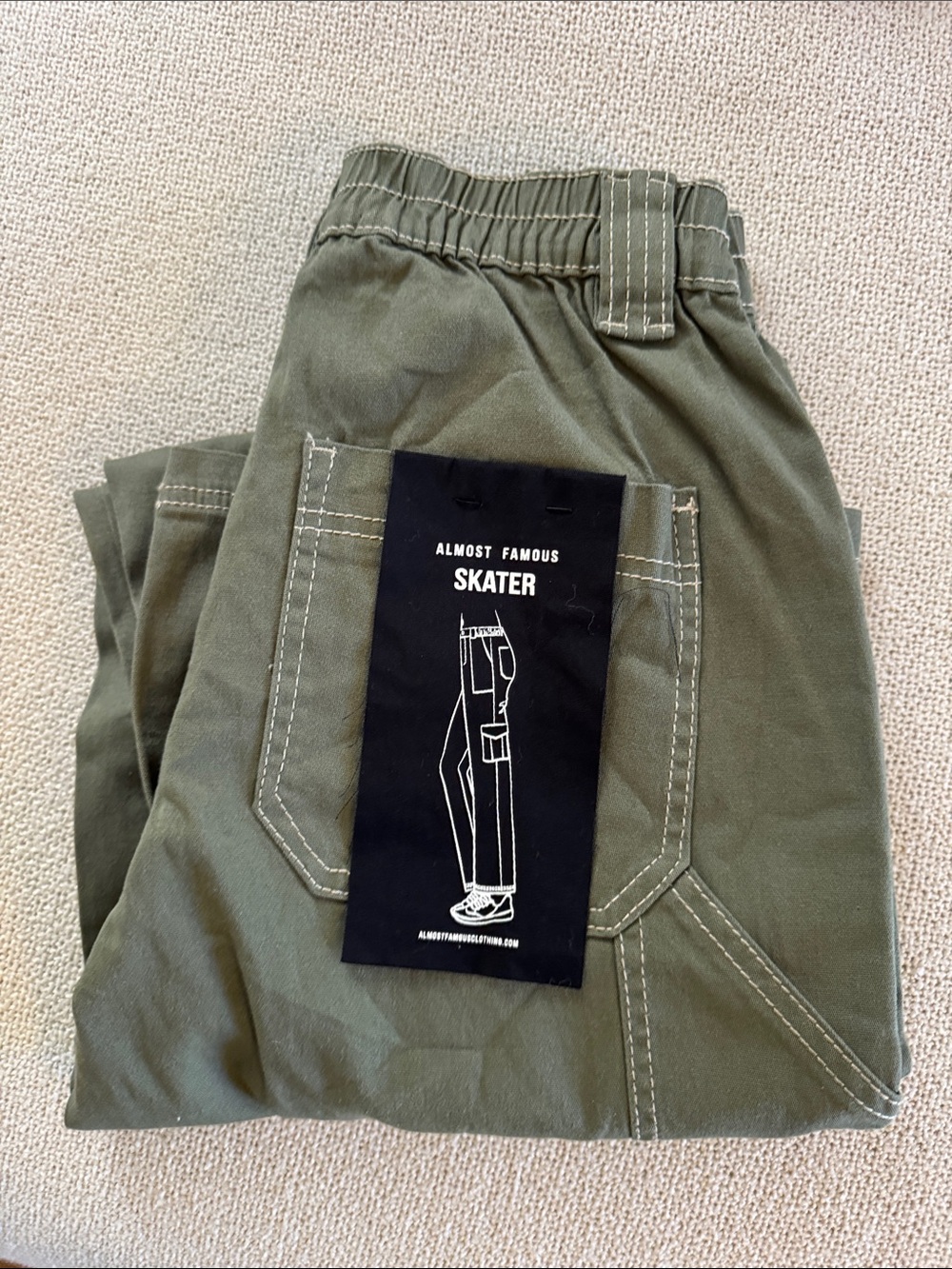 Almost Famous Olive Green Cargo skater Pants woman’s small. Brand new - Picture 5 of 5